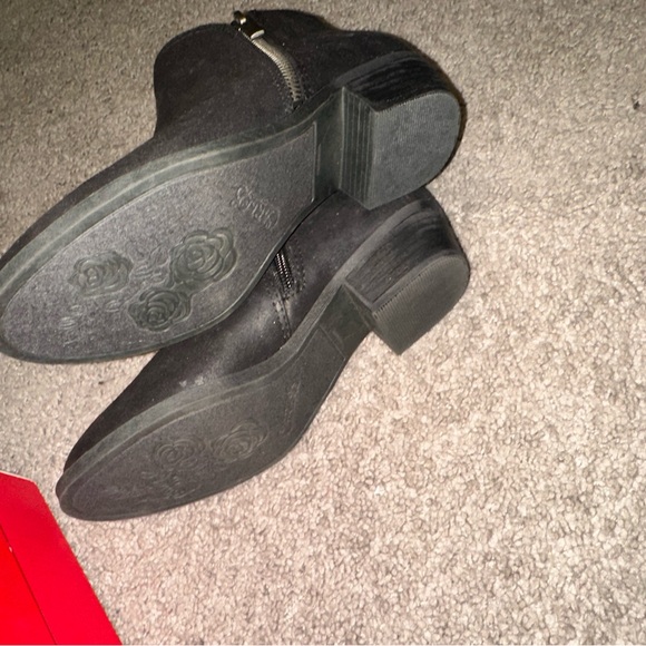 Carlos Santana Black Wedge Boot Size 6 Medium - Picture 2 of 5